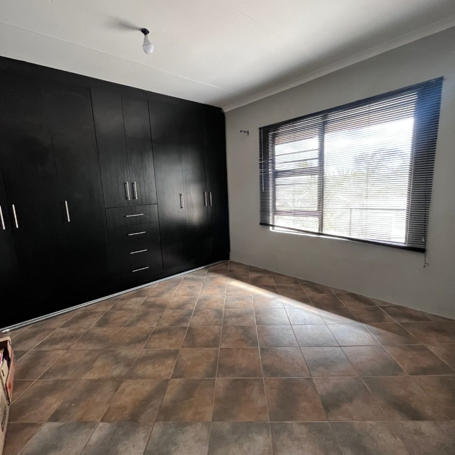 4 Bedroom Property for Sale in Despatch Central Eastern Cape